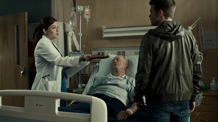 VampireDiariesWorld_dot_nl-SavingHope3x14-876.jpg