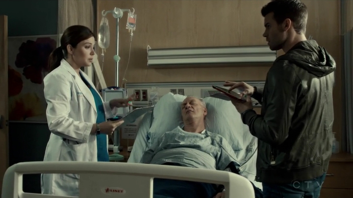 VampireDiariesWorld_dot_nl-SavingHope3x14-882.jpg