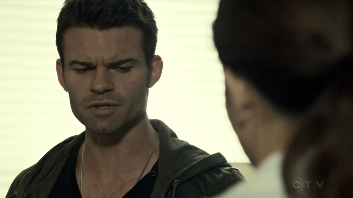 VampireDiariesWorld_dot_nl-SavingHope3x14-910.jpg