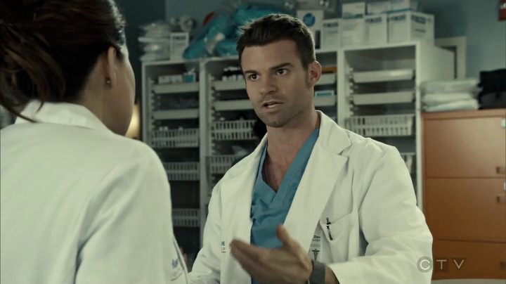 VampireDiariesWorld_dot_nl-SavingHope3x15-1107.jpg