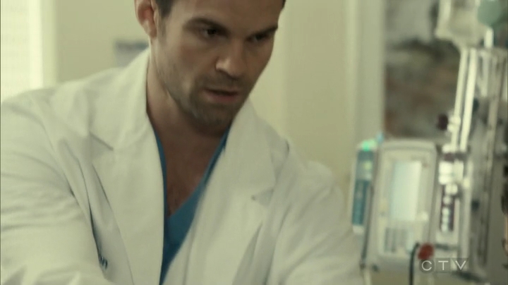 VampireDiariesWorld_dot_nl-SavingHope3x15-1135.jpg