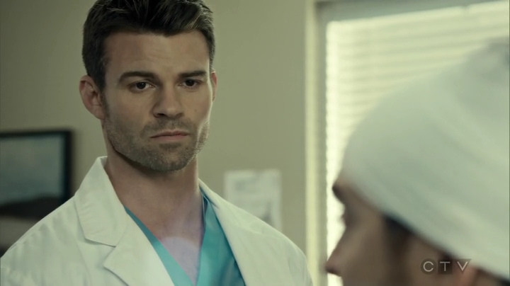 VampireDiariesWorld_dot_nl-SavingHope3x15-1936.jpg