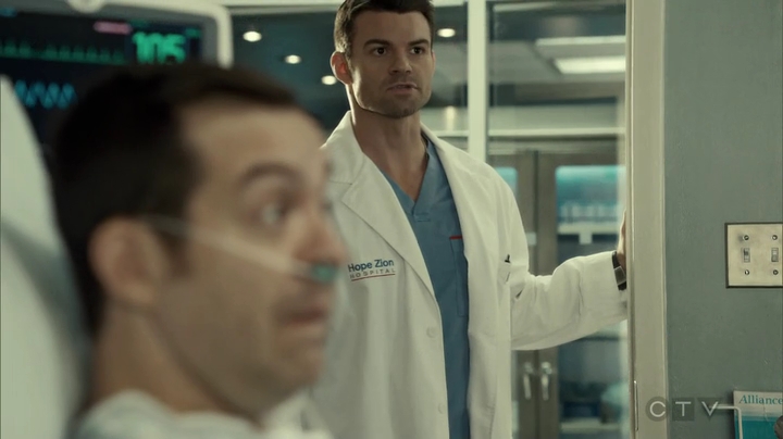 VampireDiariesWorld_dot_nl-SavingHope3x15-529.jpg