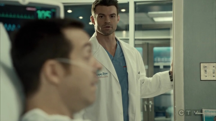 VampireDiariesWorld_dot_nl-SavingHope3x15-530.jpg