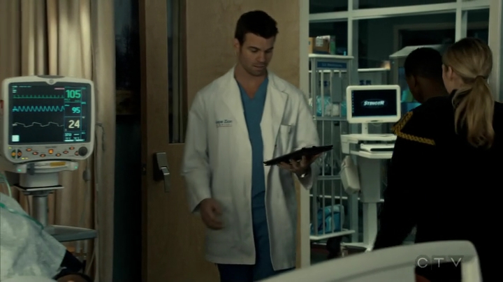 VampireDiariesWorld_dot_nl-SavingHope3x15-539.jpg