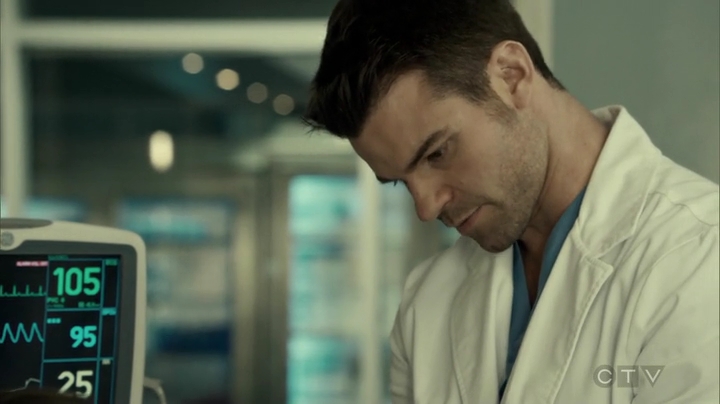 VampireDiariesWorld_dot_nl-SavingHope3x15-564.jpg