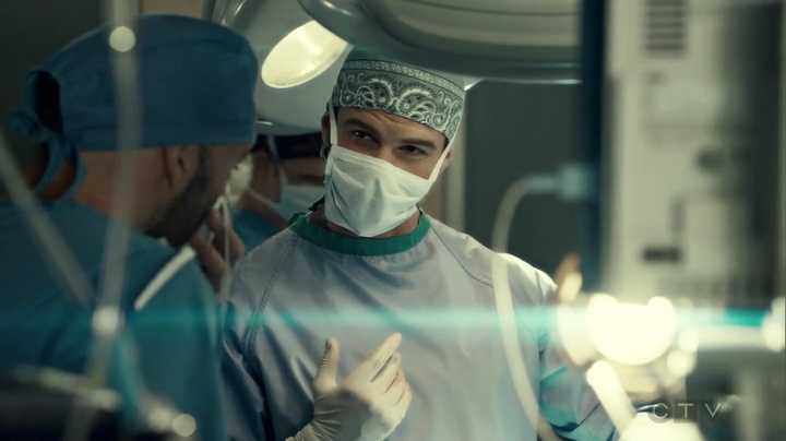 VampireDiariesWorld_dot_nl-SavingHope3x15-695.jpg