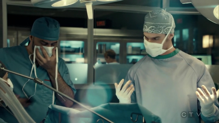 VampireDiariesWorld_dot_nl-SavingHope3x15-708.jpg