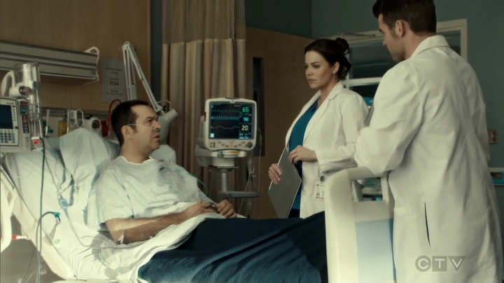 VampireDiariesWorld_dot_nl-SavingHope3x15-970.jpg