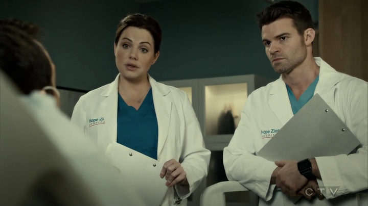 VampireDiariesWorld_dot_nl-SavingHope3x15-976.jpg