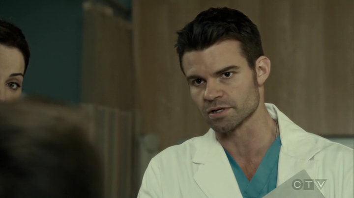 VampireDiariesWorld_dot_nl-SavingHope3x15-982.jpg