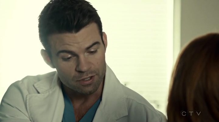 VampireDiariesWorld_dot_nl-SavingHope3x16-1345.jpg