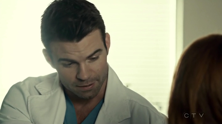 VampireDiariesWorld_dot_nl-SavingHope3x16-1346.jpg