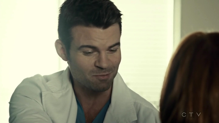 VampireDiariesWorld_dot_nl-SavingHope3x16-1349.jpg