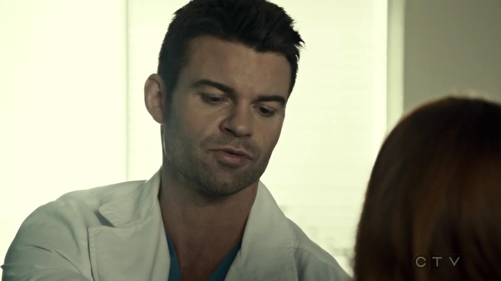 VampireDiariesWorld_dot_nl-SavingHope3x16-1360.jpg