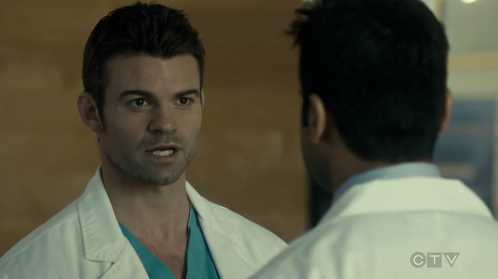 VampireDiariesWorld_dot_nl-SavingHope3x16-1585.jpg