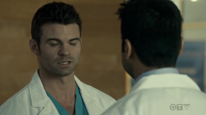 VampireDiariesWorld_dot_nl-SavingHope3x16-1586.jpg