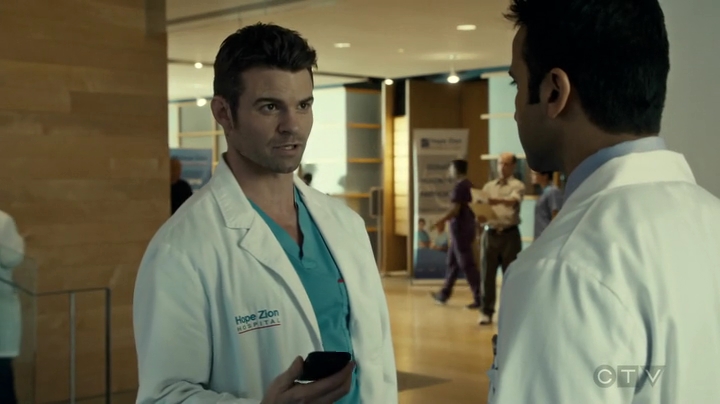 VampireDiariesWorld_dot_nl-SavingHope3x16-1589.jpg