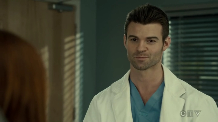 VampireDiariesWorld_dot_nl-SavingHope3x16-1762.jpg