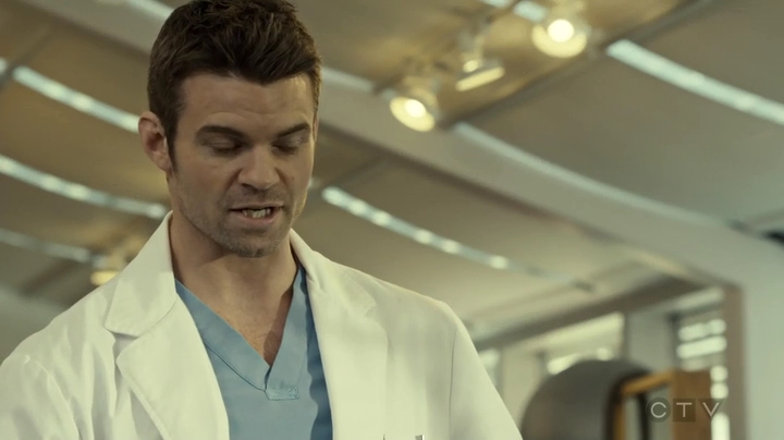 VampireDiariesWorld_dot_nl-SavingHope3x16-442.jpg