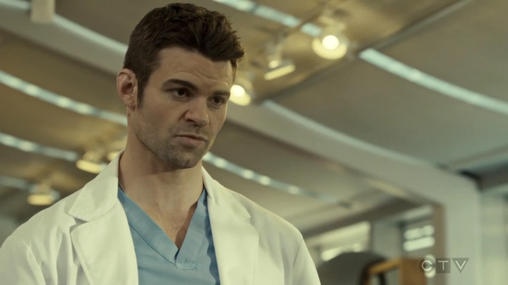 VampireDiariesWorld_dot_nl-SavingHope3x16-460.jpg