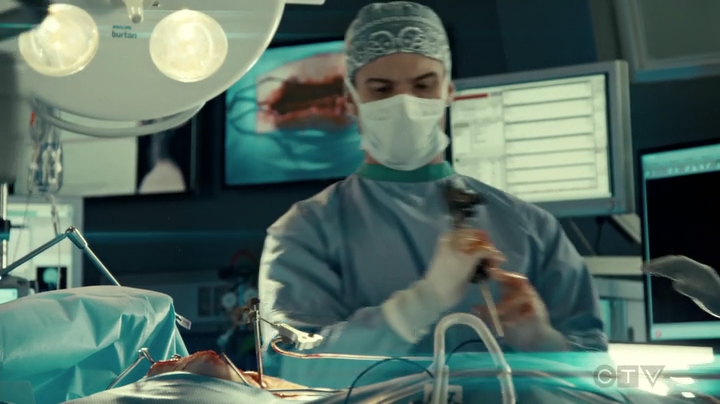 VampireDiariesWorld_dot_nl-SavingHope3x17-1062.jpg