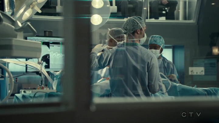 VampireDiariesWorld_dot_nl-SavingHope3x17-1240.jpg