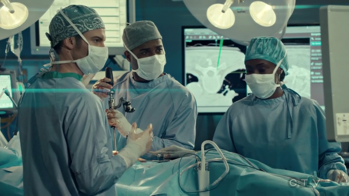 VampireDiariesWorld_dot_nl-SavingHope3x17-1244.jpg