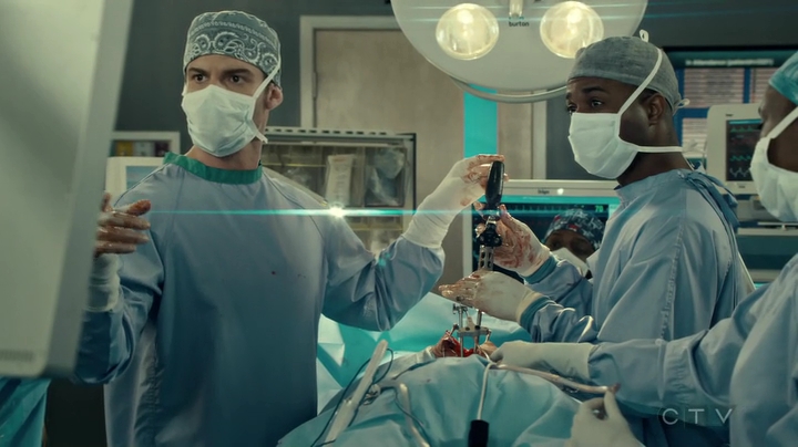 VampireDiariesWorld_dot_nl-SavingHope3x17-1251.jpg