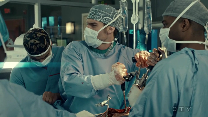 VampireDiariesWorld_dot_nl-SavingHope3x17-1277.jpg