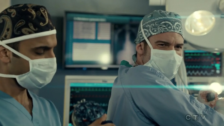 VampireDiariesWorld_dot_nl-SavingHope3x17-1280.jpg