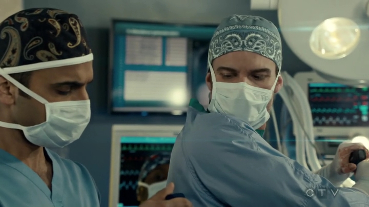 VampireDiariesWorld_dot_nl-SavingHope3x17-1281.jpg