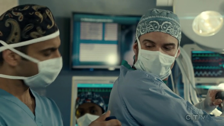 VampireDiariesWorld_dot_nl-SavingHope3x17-1283.jpg