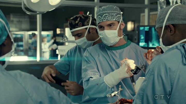 VampireDiariesWorld_dot_nl-SavingHope3x17-1289.jpg