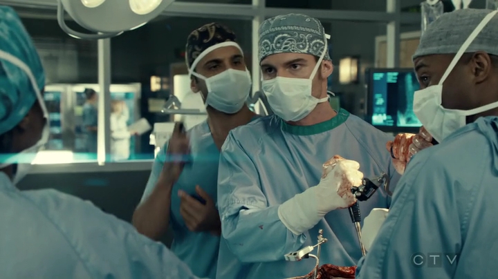 VampireDiariesWorld_dot_nl-SavingHope3x17-1290.jpg