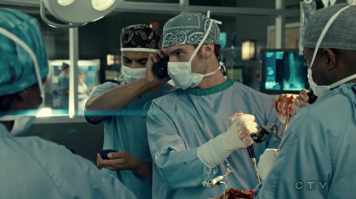 VampireDiariesWorld_dot_nl-SavingHope3x17-1293.jpg