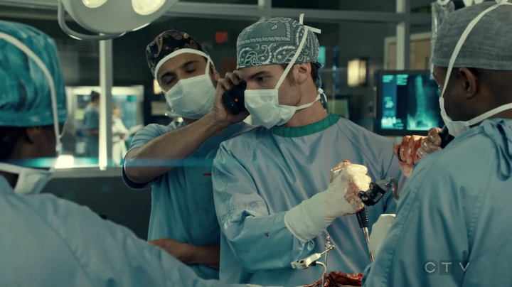 VampireDiariesWorld_dot_nl-SavingHope3x17-1295.jpg