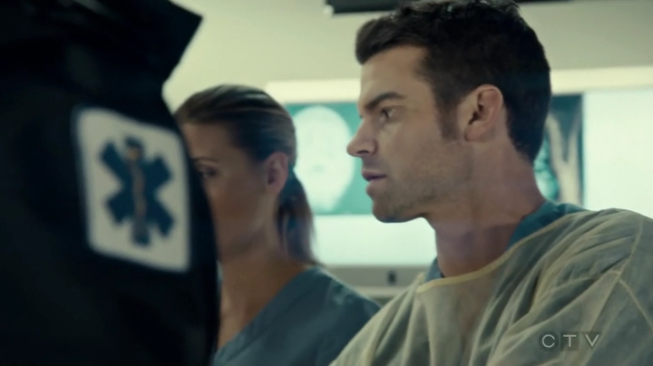 VampireDiariesWorld_dot_nl-SavingHope3x17-157.jpg