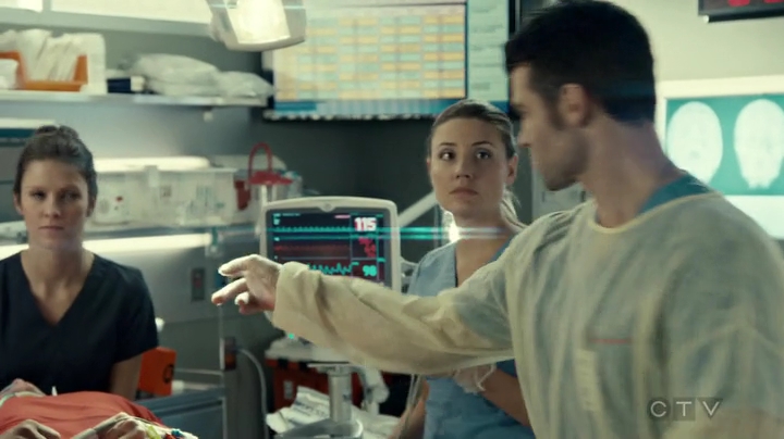 VampireDiariesWorld_dot_nl-SavingHope3x17-167.jpg