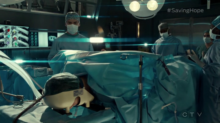 VampireDiariesWorld_dot_nl-SavingHope3x17-1698.jpg