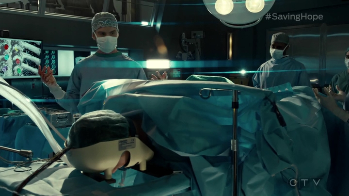 VampireDiariesWorld_dot_nl-SavingHope3x17-1702.jpg