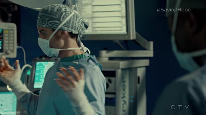 VampireDiariesWorld_dot_nl-SavingHope3x17-1713.jpg