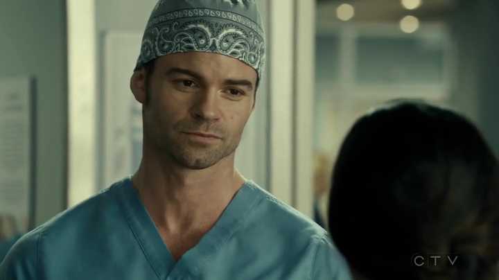 VampireDiariesWorld_dot_nl-SavingHope3x17-2040.jpg