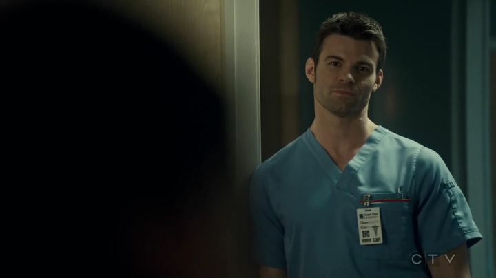 VampireDiariesWorld_dot_nl-SavingHope3x17-2380.jpg