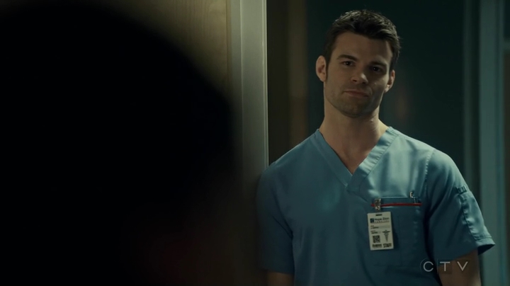 VampireDiariesWorld_dot_nl-SavingHope3x17-2381.jpg