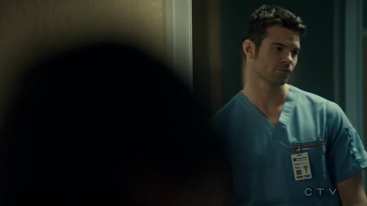 VampireDiariesWorld_dot_nl-SavingHope3x17-2382.jpg