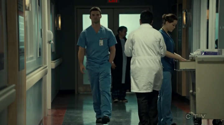 VampireDiariesWorld_dot_nl-SavingHope3x17-2384.jpg