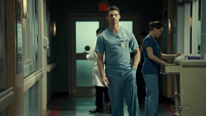 VampireDiariesWorld_dot_nl-SavingHope3x17-2387.jpg