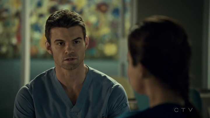 VampireDiariesWorld_dot_nl-SavingHope3x17-2441.jpg