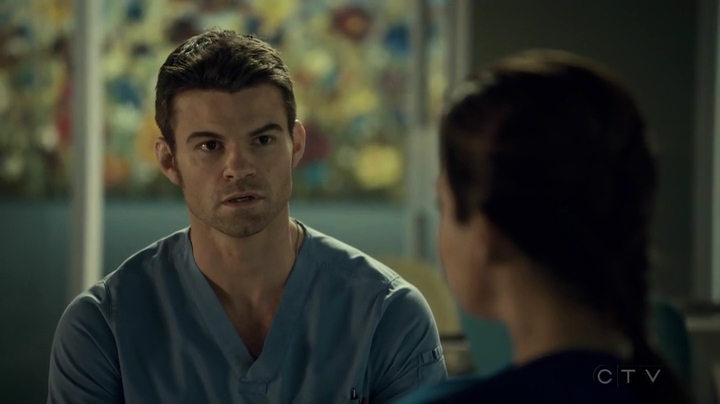 VampireDiariesWorld_dot_nl-SavingHope3x17-2442.jpg